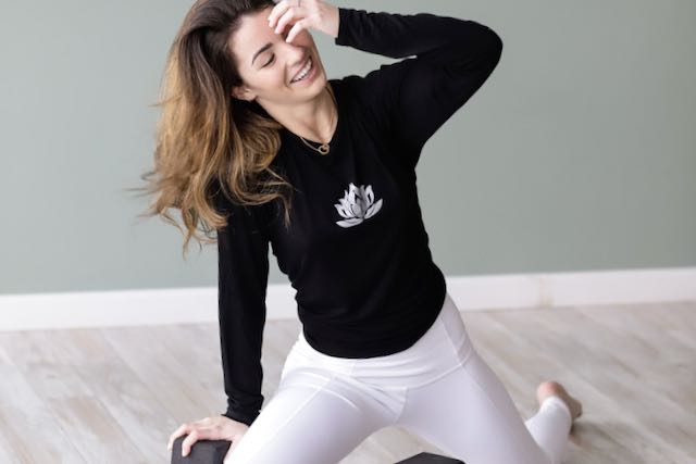 PETITE WHITE LOTUS Black Camille Long Sleeve